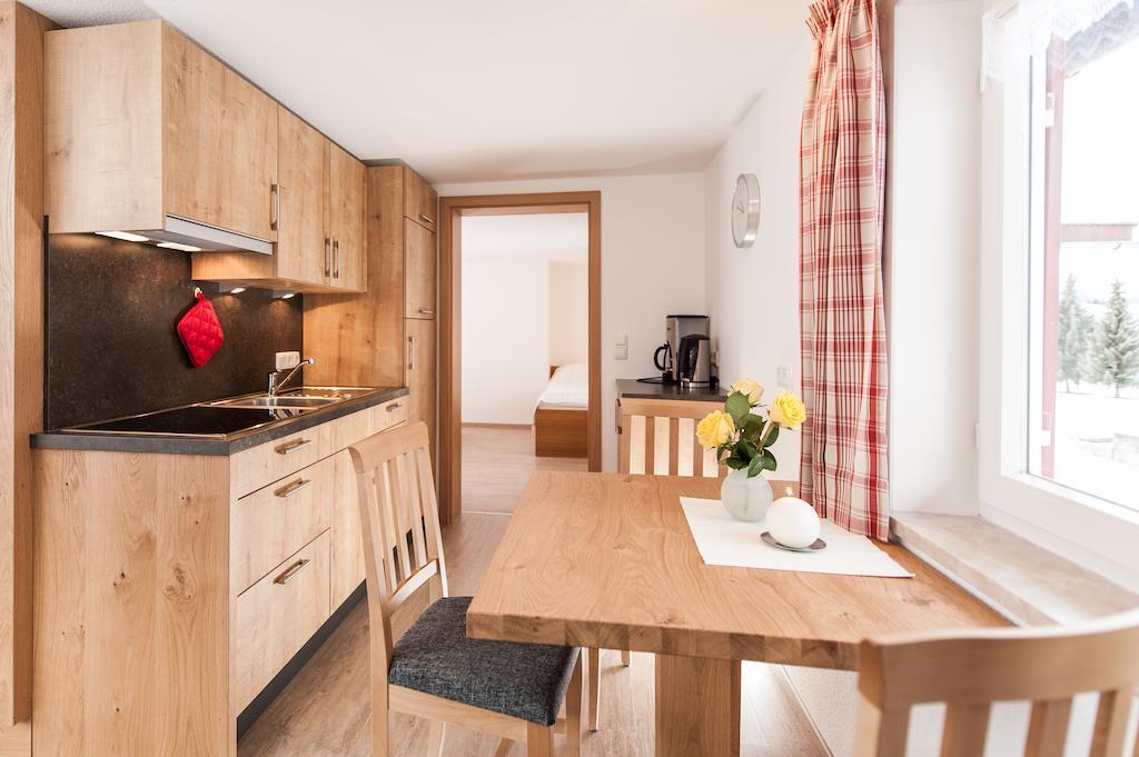 Landhaus Tannheimer Apartment Oberstdorf Ruang foto